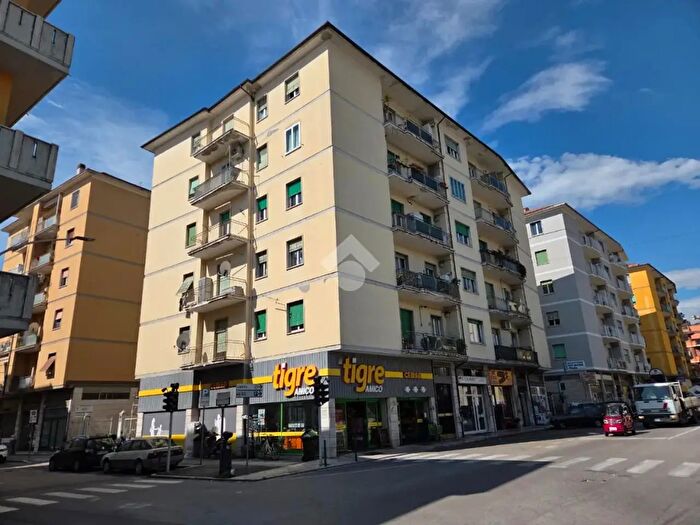 Appartamento trilocale in vendita in Viale Marcello Federici, Ascoli Piceno