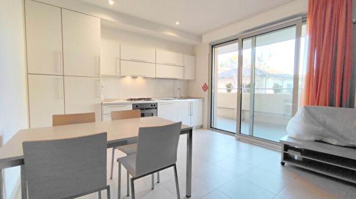 Appartamento trilocale in affitto in Viale Antonio Gramsci, Riccione