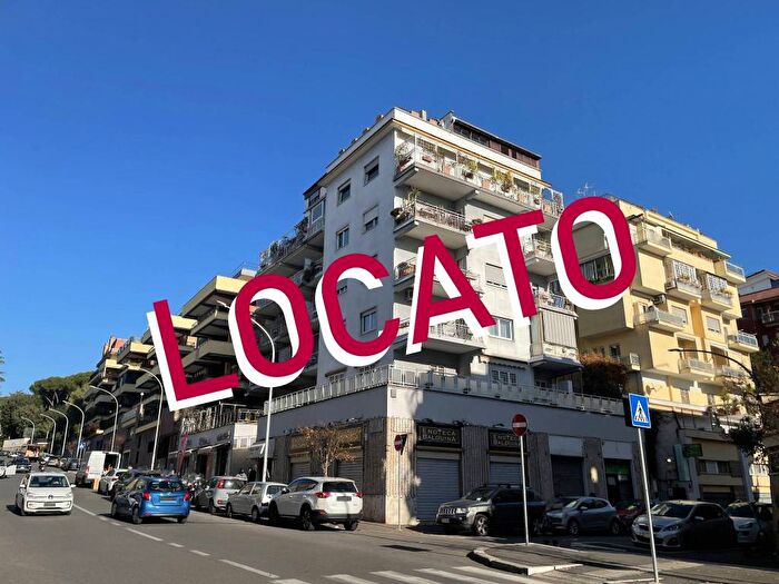 Casa quadrilocale in affitto in Via della Balduina, Balduina, Roma