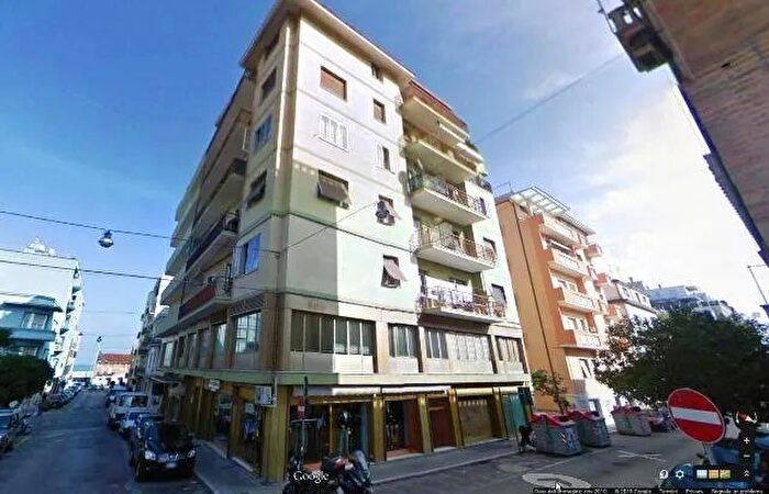 Appartamento trilocale in vendita in Ancona Zona Centro, Falconara Marittima