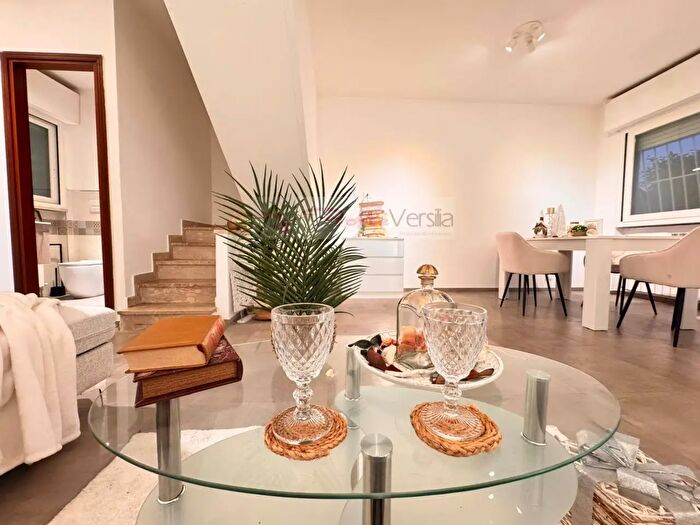 Casa con 6 locali in vendita in Via XXV Aprile, Montignoso