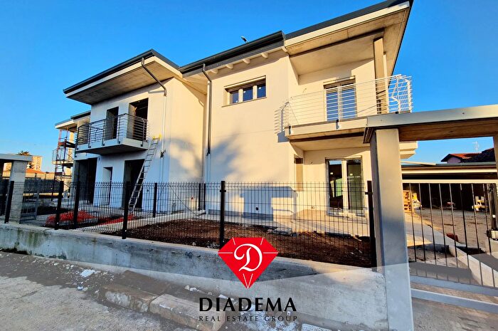 Casa quadrilocale in vendita in Via Marzo, Oggiona Con Santo Stefano