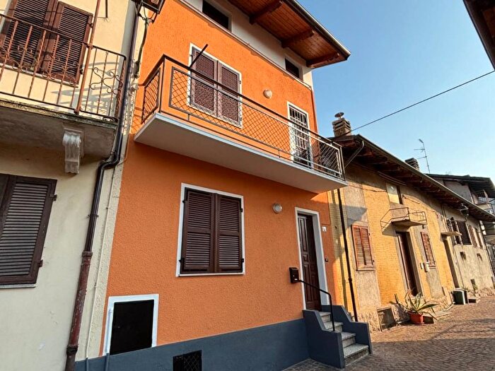 Casa trilocale in affitto in Via Riva di Ponente, Cavaglià