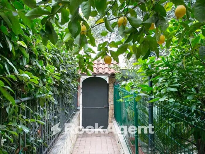 Casa quadrilocale in vendita in Viale Valle dellAniene, Guidonia Montecelio
