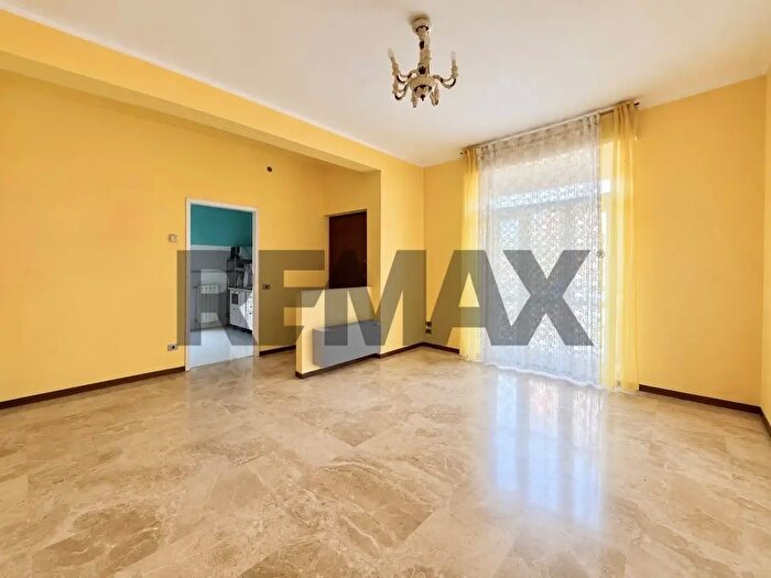 Appartamento trilocale in vendita in Via Valtoce, Cremona
