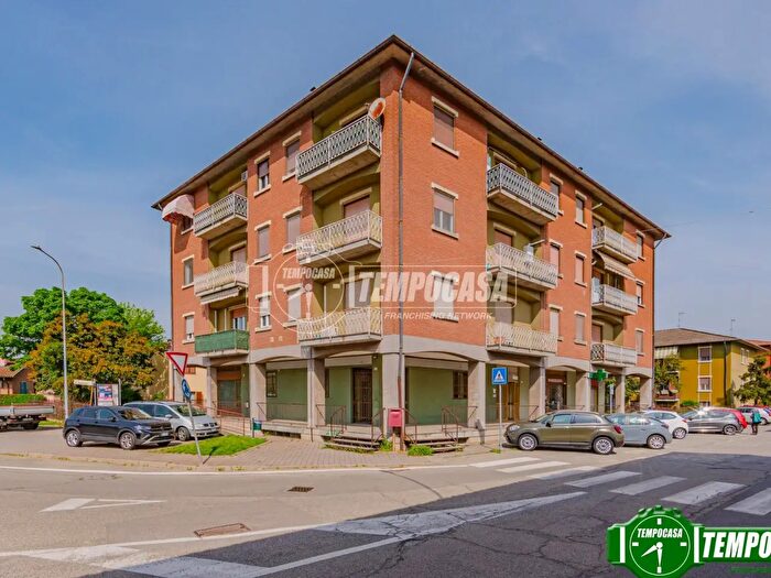 Appartamento trilocale in vendita in Via Felice Cavallotti, Linarolo