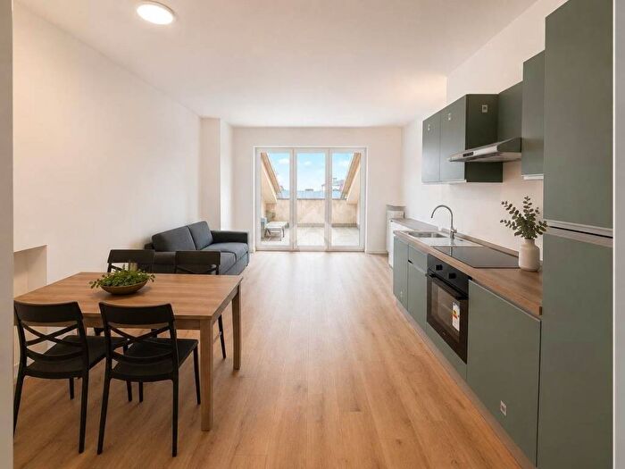 Appartamento bilocale in affitto in Piazza Vittorio Emanuele, Centro, Roverè Veronese