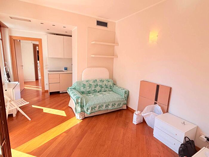 Appartamento bilocale in affitto in Corso Vercelli, Washington, Milano