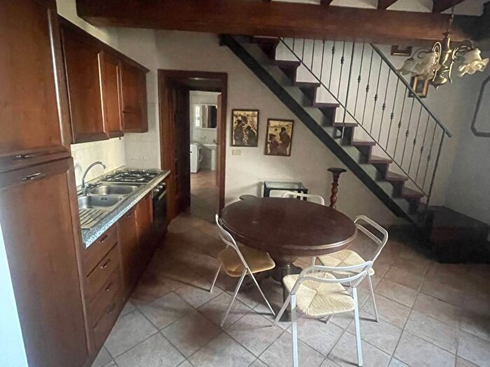Appartamento trilocale in affitto in Via Giovanni da Verrazzano, Goito Montebello, Livorno