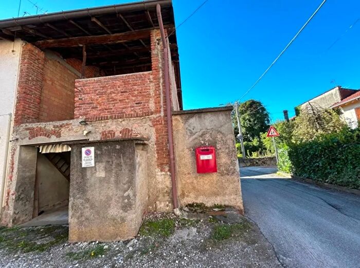Casa bilocale in vendita in Via Biciccera a Biciccera Va Italia, Gornate Olona