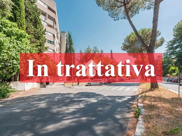 Appartamento quadrilocale in vendita in Via Giovanni Conti, Roma