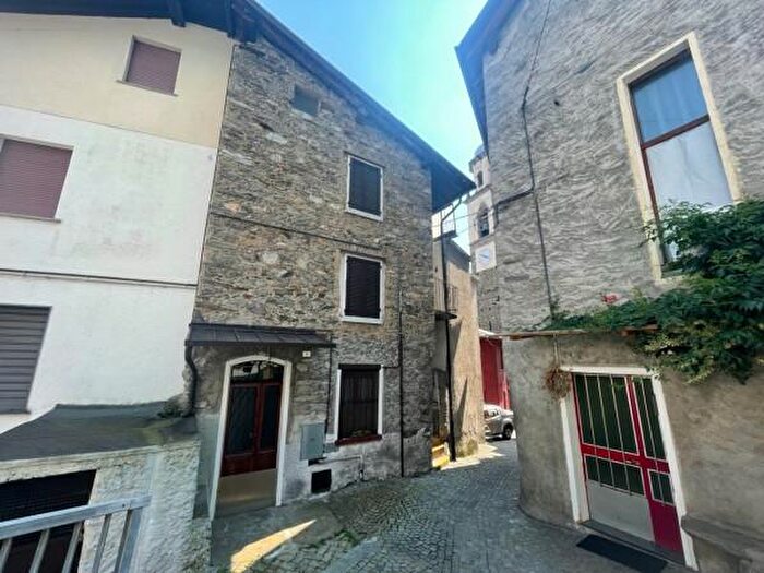 Case in Vendita e in Affitto - 2