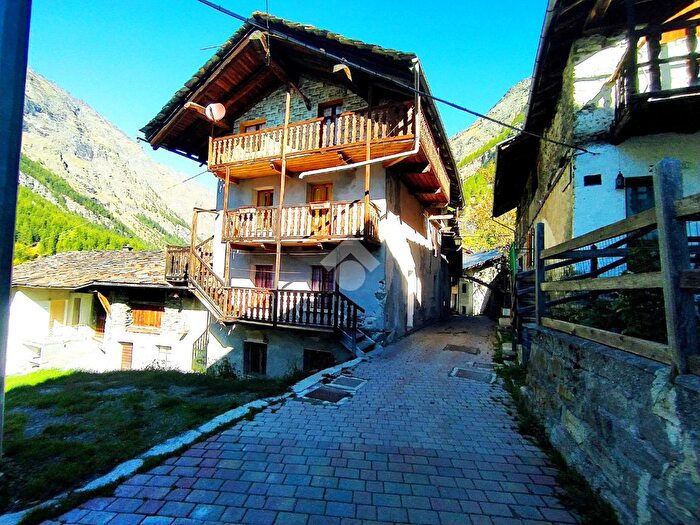 Appartamento trilocale in vendita in Frazione Degioz, Valsavarenche