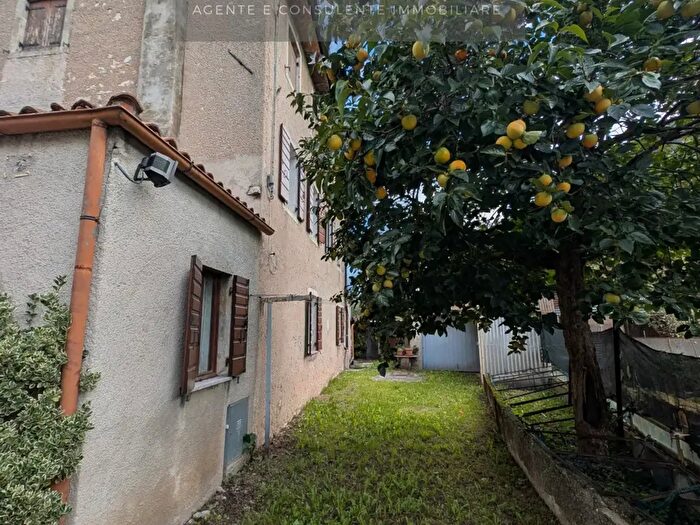 Casa quadrilocale in vendita in Vittorio Veneto