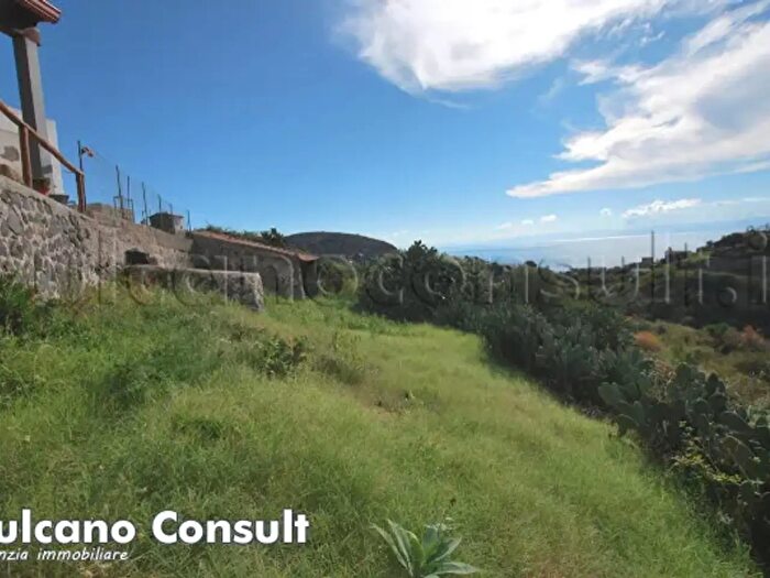 Casa bilocale in vendita in Strada Comunale LipariCanneto, Lipari