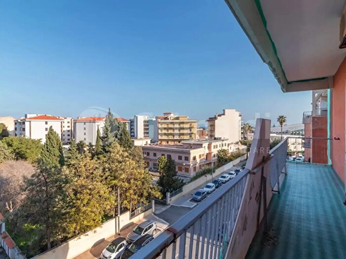 Appartamento con 5 locali in vendita in Largo Dicone, Siracusa