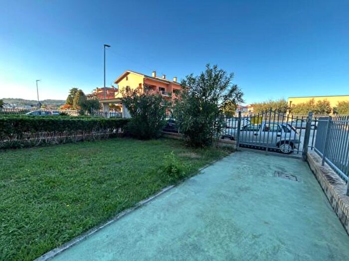 Appartamento quadrilocale in vendita in Via Aldo Moro, Grottazzolina