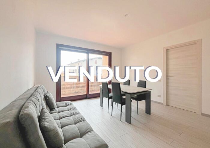 Appartamento trilocale in vendita in Via B Cavalli, Castrezzato