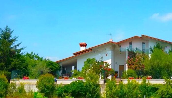 Casa con 6 locali in vendita in Via Costa, Erbusco