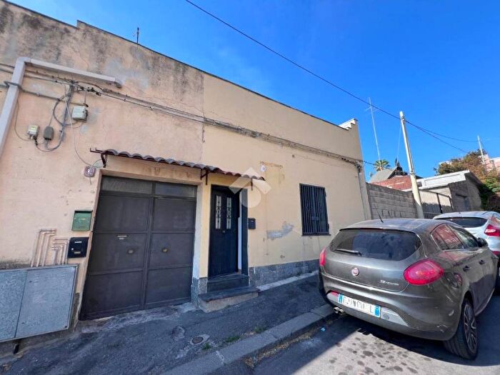 Casa bilocale in affitto in Via Giovanni Prati, Picanello, Catania