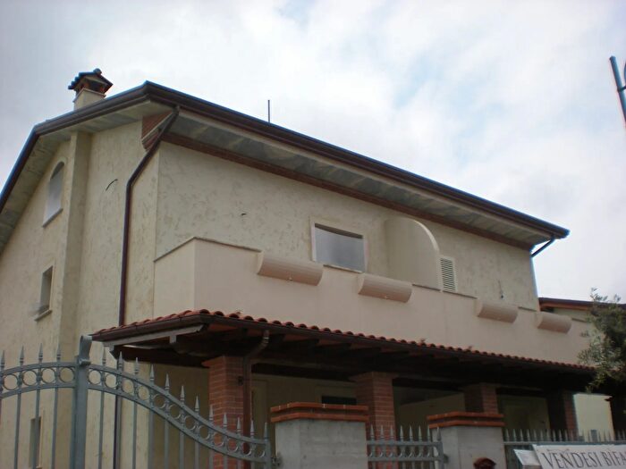 Casa bilocale in vendita in Seravezza