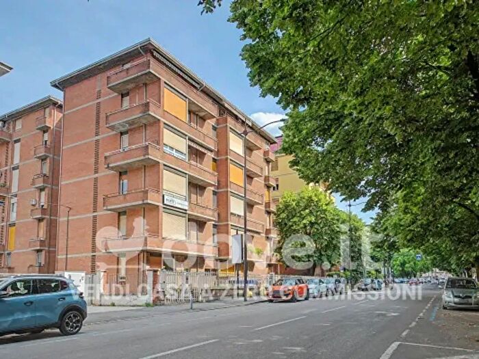 Appartamento trilocale in vendita in Via Faustino Tanara, Parma