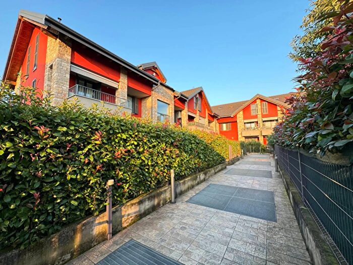 Appartamento quadrilocale in vendita in Via Giorgio Gaber Cavenago di Brianza, Cavenago Di Brianza