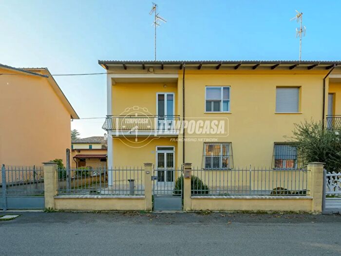 Casa con 5 locali in vendita in Via Pietro Marani, Molinella
