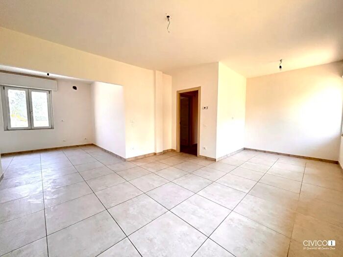 Appartamento quadrilocale in vendita in Via Piave, Castegnero