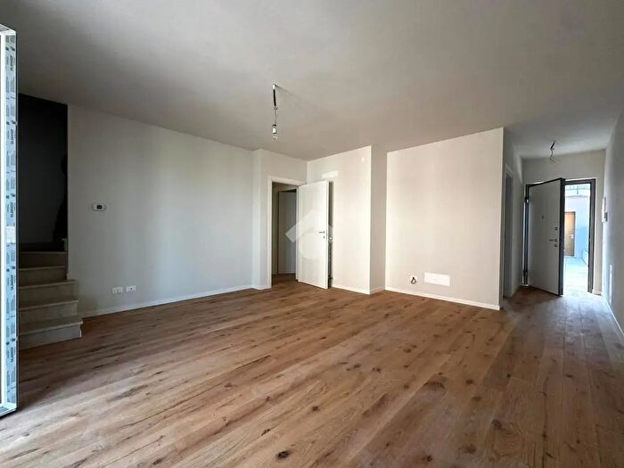 Appartamento quadrilocale in vendita in Via Roggia Arrivabene, San Paolo