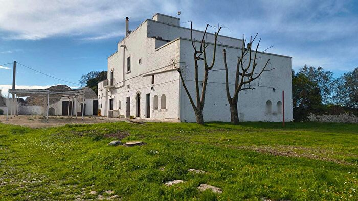 Casa con 10 locali in vendita in Contrada Zecca, Monopoli
