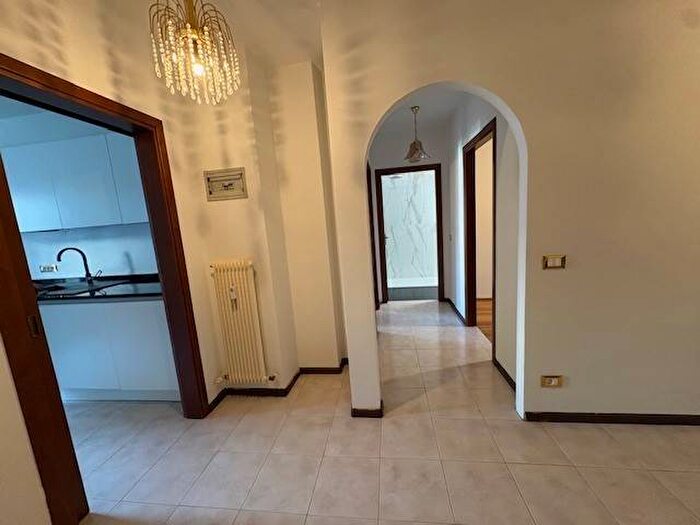 Appartamento quadrilocale in affitto in Via Dante, Centro, Laives