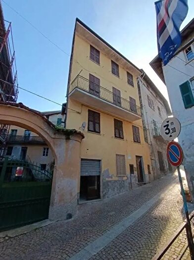 Casa con 5 locali in vendita in Via Giuseppe Visconti Castelletto dOrba, Castelletto DOrba