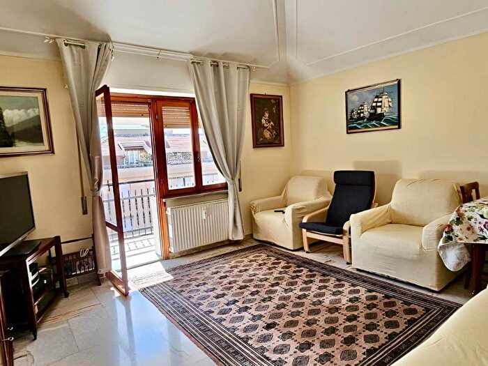 Casa con 5 locali in affitto in Via Renato orsi, Stadio, Chiavari