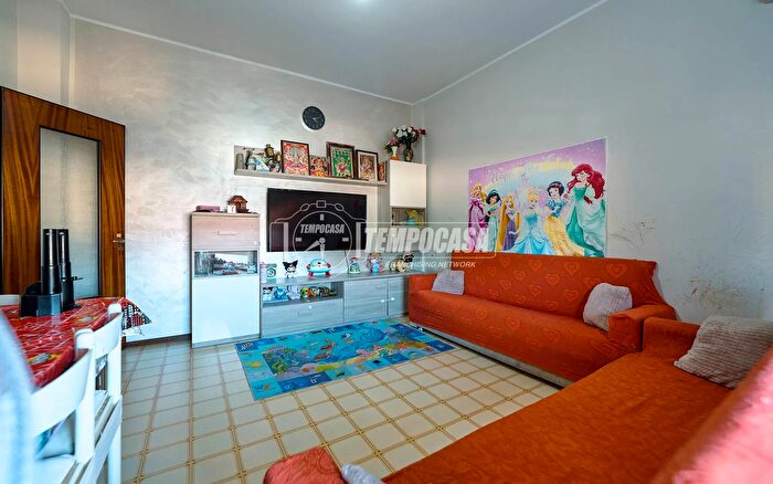 Appartamento trilocale in vendita in Via Amedeo Tonani, Cremona