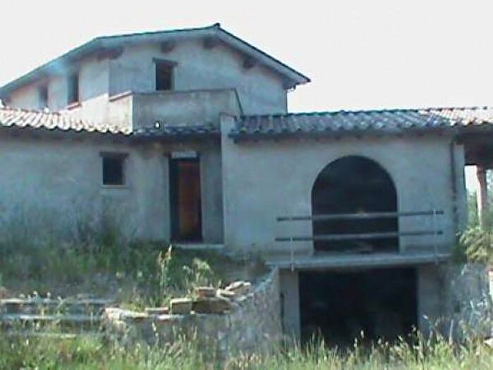Casa con 5 locali in vendita in Via degli Eroi, Citerna