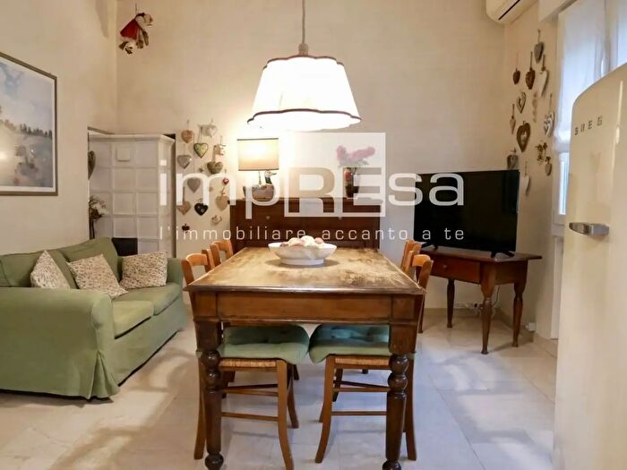 Appartamento con 5 locali in vendita in Viale Monfenera, Treviso