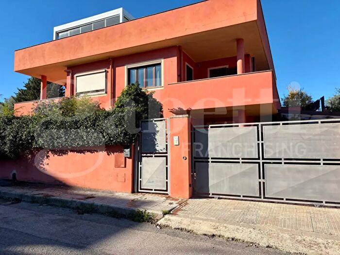 Casa con 7 locali in vendita in Traversa a Via Berlinguer, Usini