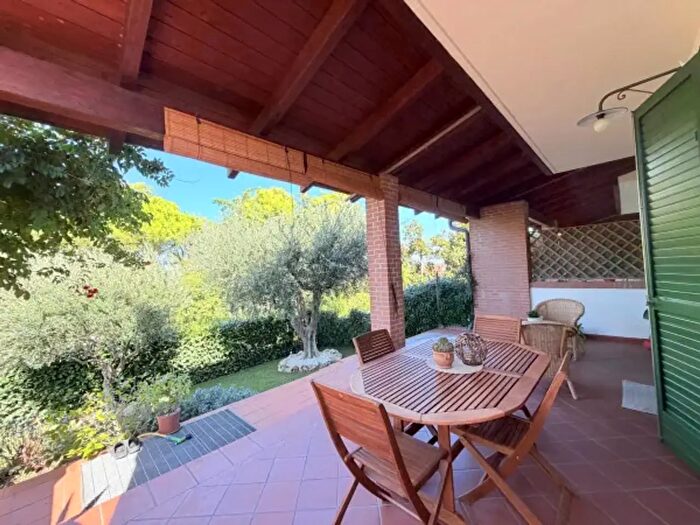 Casa con 6 locali in vendita in Via Scacciano, Riccione