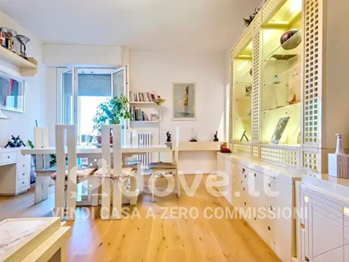 Appartamento trilocale in vendita in Via di Carraia, Firenze