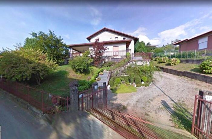 Casa con 6 locali in vendita in Biella
