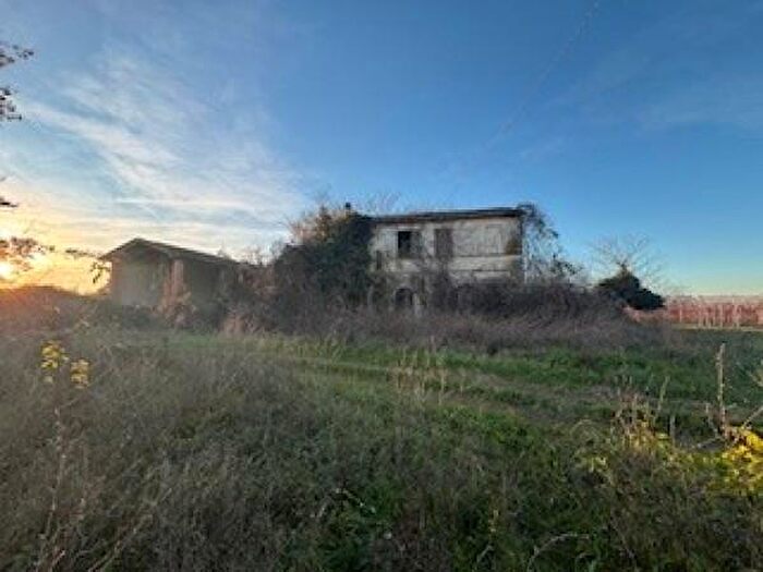 Casa con 6 locali in vendita in Forli