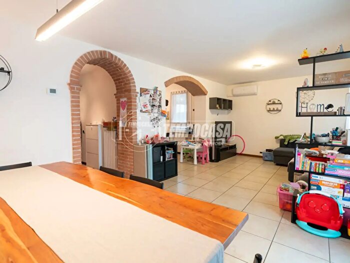 Casa quadrilocale in vendita in Via Euganea Feriole, Selvazzano Dentro