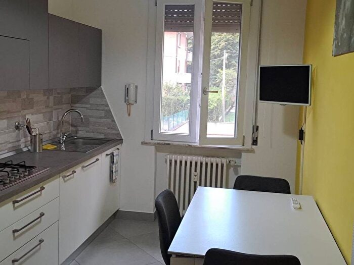 Appartamento trilocale in affitto in Via Digione, Ospedale Villaggio Manenti, Reggio Emilia