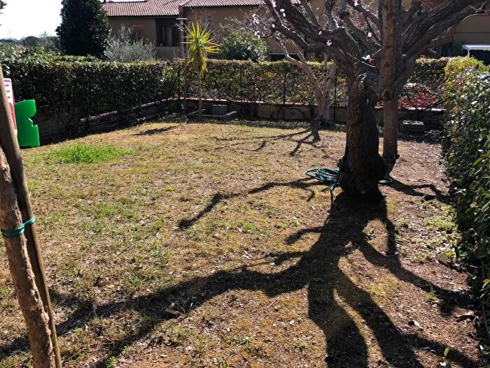 Casa con 6 locali in affitto in Calci