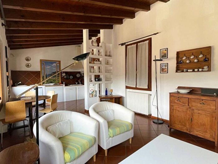 Appartamento trilocale in affitto in Via Pietro da Salò, Centro, Salò