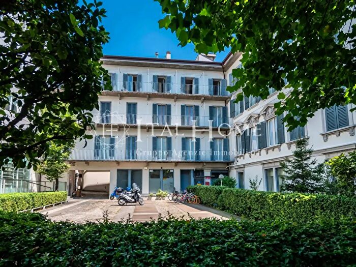 Appartamento trilocale in vendita in Via XX Settembre, Bergamo