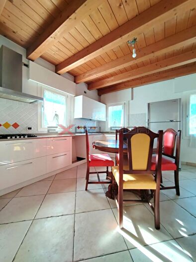 Appartamento con 6 locali in vendita in Via G Matteotti N Bis Cavarzere Ve, Cavarzere