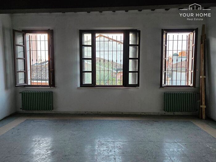 Appartamento con 6 locali in affitto in Via Mazzerini, Centro, Novellara