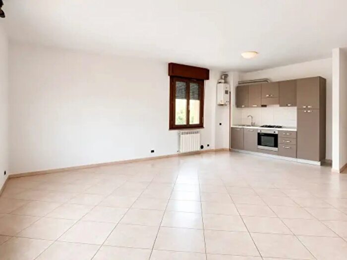 Appartamento quadrilocale in vendita in Via Giuseppe Garibaldi, Moglia